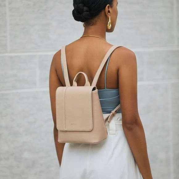 Matt and Nat Backpack - Picture 10 of 14